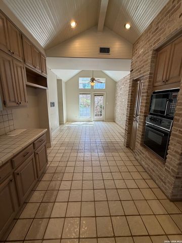 97 CAMPDEN CIR, San Antonio, TX 78218