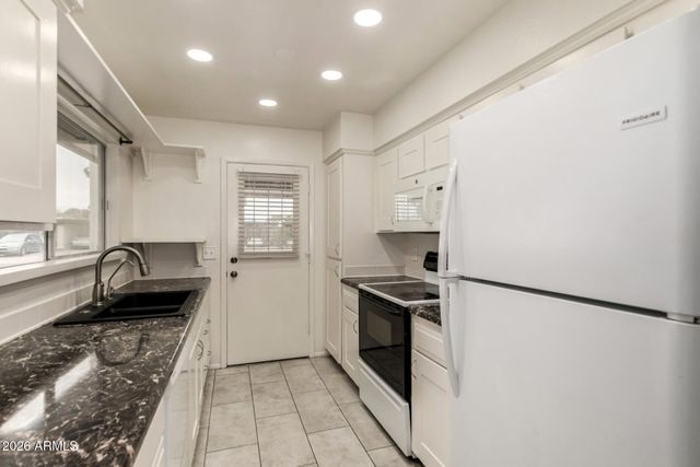 1976 E DEL SUR Drive, Tempe, AZ 85283