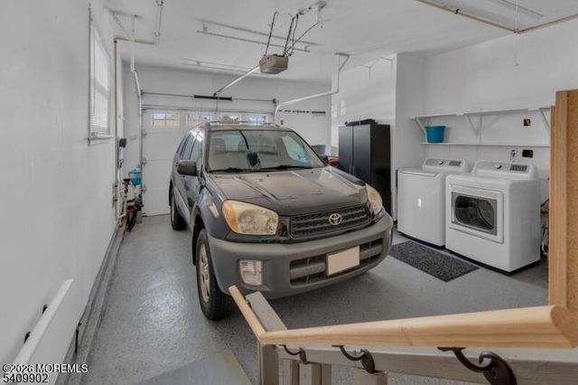 16 Bolans Court, Toms River, NJ 08757