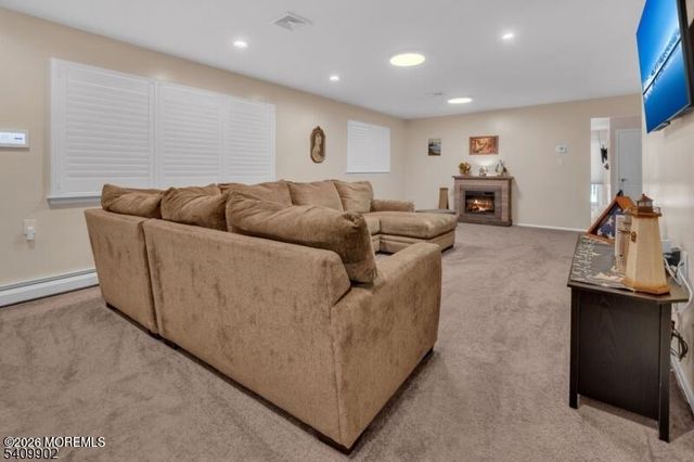 16 Bolans Court, Toms River, NJ 08757