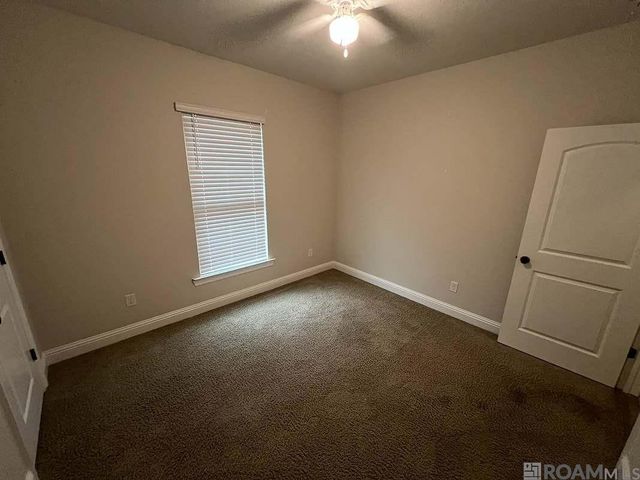 6212 Lake Edge Dr, Baton Rouge, LA 70820