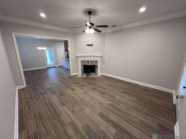 6212 Lake Edge Dr, Baton Rouge, LA 70820