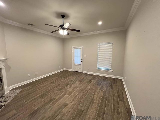 6212 Lake Edge Dr, Baton Rouge, LA 70820