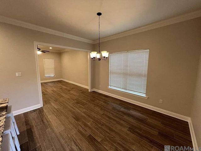 6212 Lake Edge Dr, Baton Rouge, LA 70820
