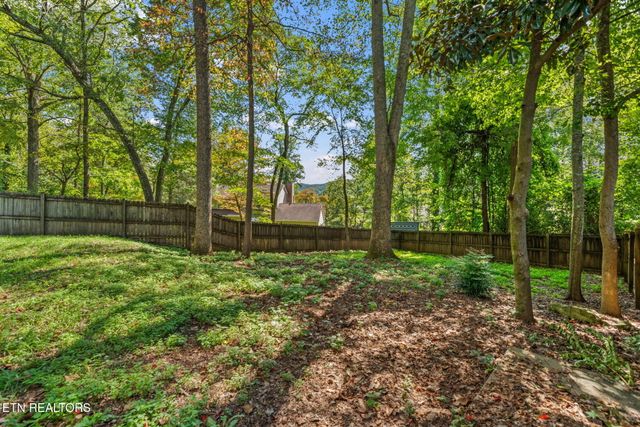 112 New Bedford Lane, Oak Ridge, TN 37830