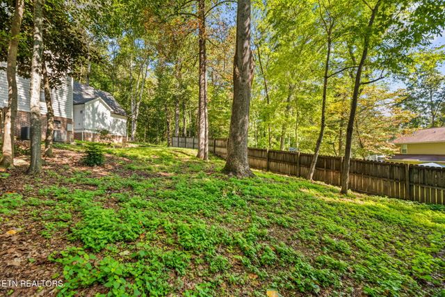 112 New Bedford Lane, Oak Ridge, TN 37830