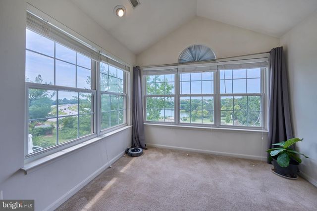 21095 MOSSY GLEN TER, Ashburn, VA 20147