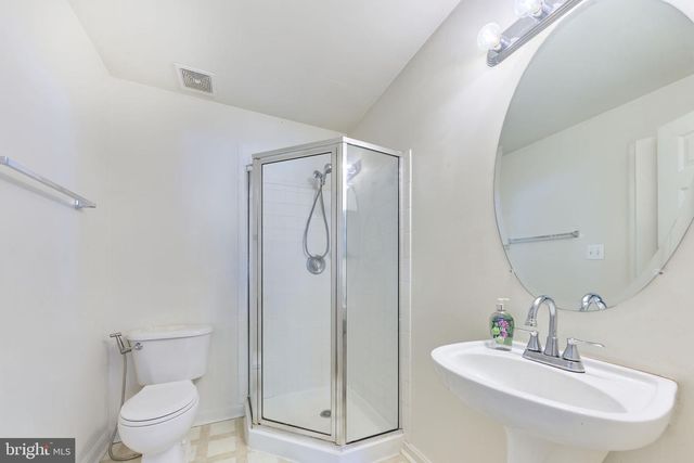 21095 MOSSY GLEN TER, Ashburn, VA 20147