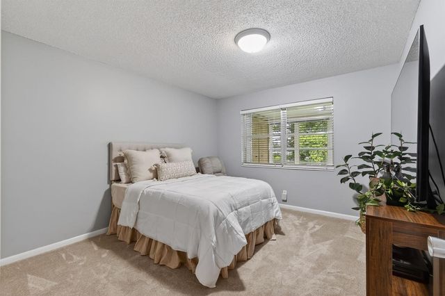 238 Sussex L, West Palm Beach, FL 33417