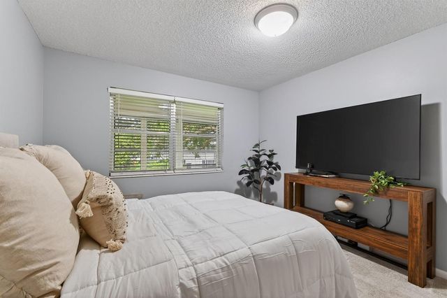 238 Sussex L, West Palm Beach, FL 33417