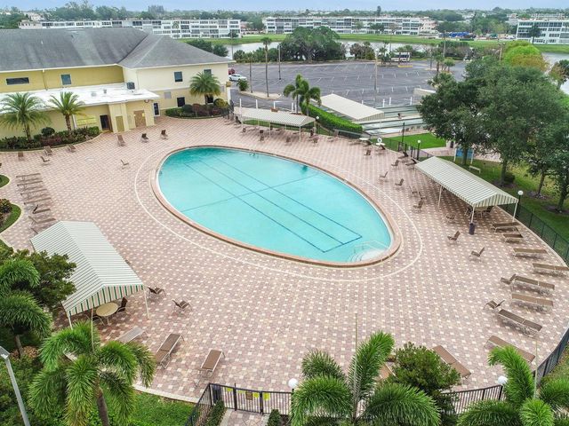 238 Sussex L, West Palm Beach, FL 33417