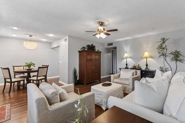 238 Sussex L, West Palm Beach, FL 33417