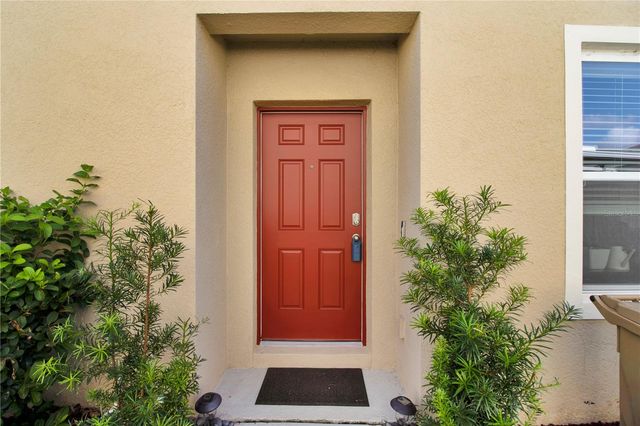 9042 PINALES WAY, Kissimmee, FL 34747