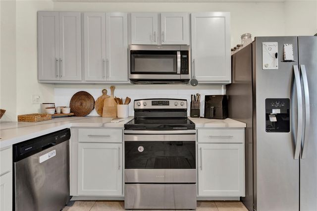 9042 PINALES WAY, Kissimmee, FL 34747