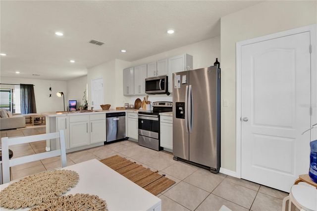 9042 PINALES WAY, Kissimmee, FL 34747