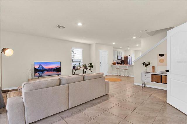 9042 PINALES WAY, Kissimmee, FL 34747