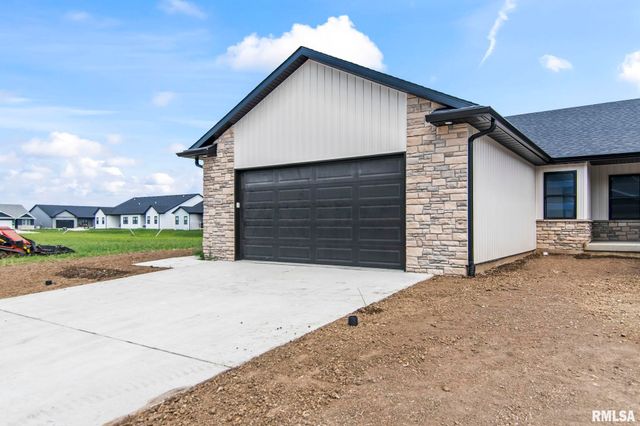 1704 Ambleside Drive, Springfield, IL 62711