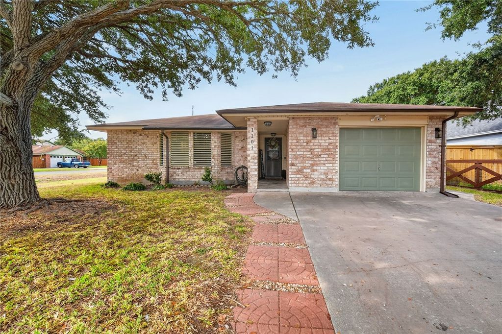 1101 Ontario Dr, Corpus Christi, TX 78418 — exterior