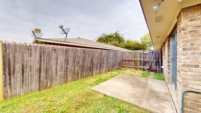 308 Towne House Lane, Richardson, TX 75081