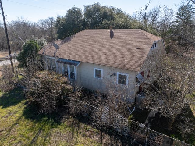 3793 Us-290 E, Paige, TX 78659