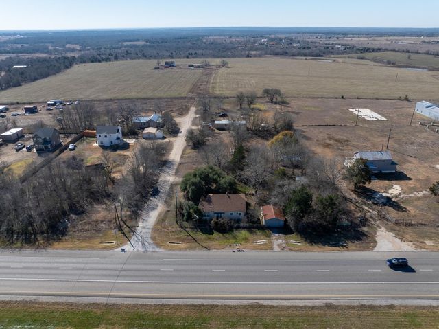 3793 Us-290 E, Paige, TX 78659