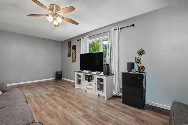 4 Malcolm Cv, Little Rock, AR 72209