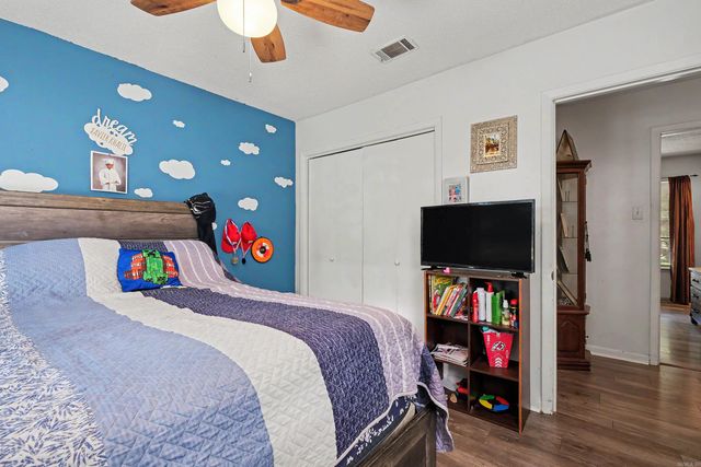 4 Malcolm Cv, Little Rock, AR 72209