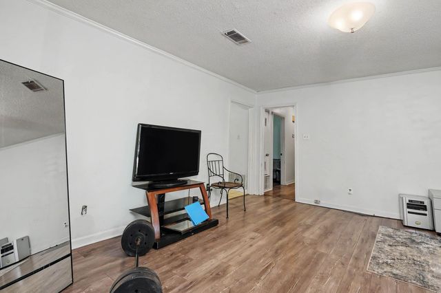 4 Malcolm Cv, Little Rock, AR 72209