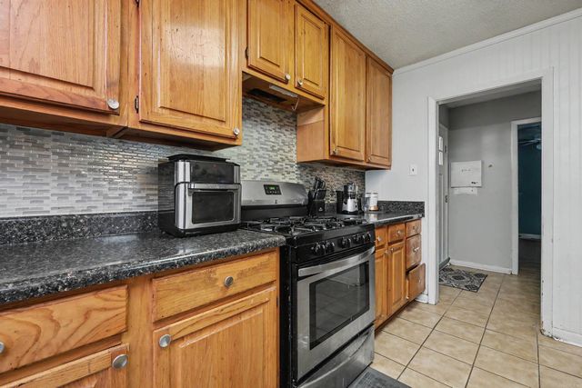 4 Malcolm Cv, Little Rock, AR 72209