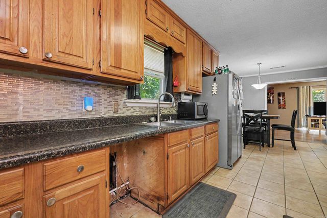 4 Malcolm Cv, Little Rock, AR 72209