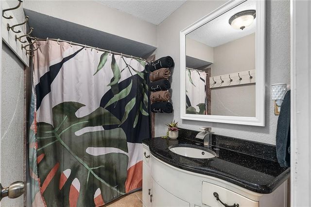 7817 Arlington Avenue, Raytown, MO 64138
