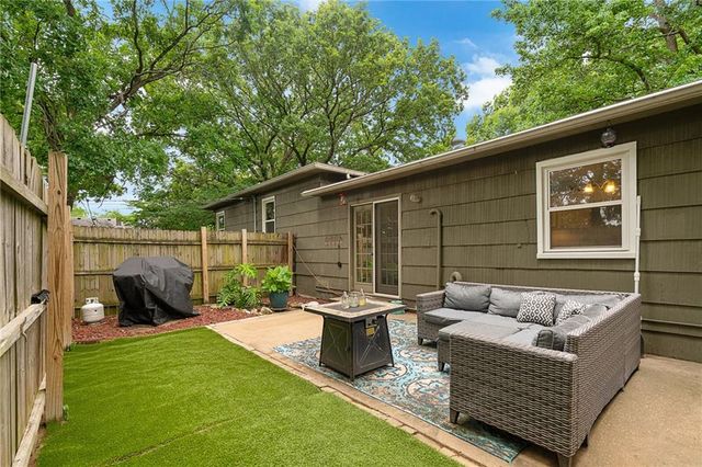 7817 Arlington Avenue, Raytown, MO 64138