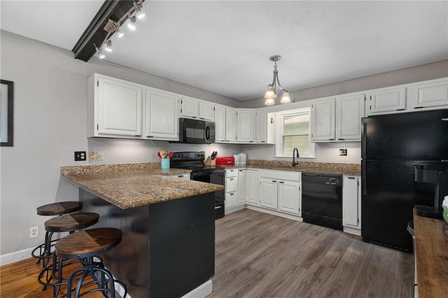 7817 Arlington Avenue, Raytown, MO 64138