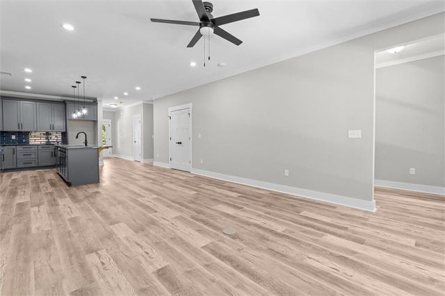 10041 Lakeview Parkway, Villa Rica, GA 30180