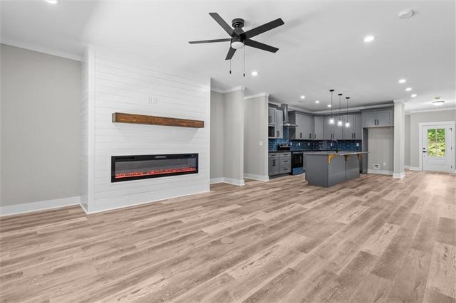 10041 Lakeview Parkway, Villa Rica, GA 30180