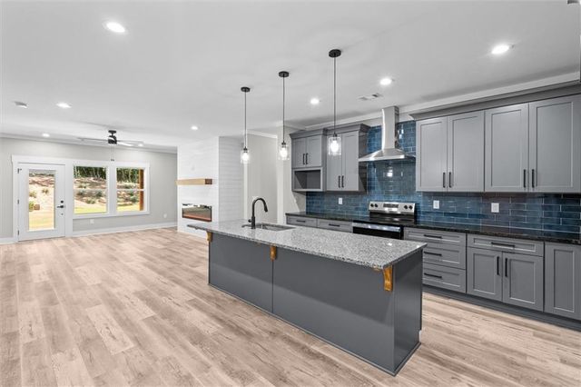 10041 Lakeview Parkway, Villa Rica, GA 30180