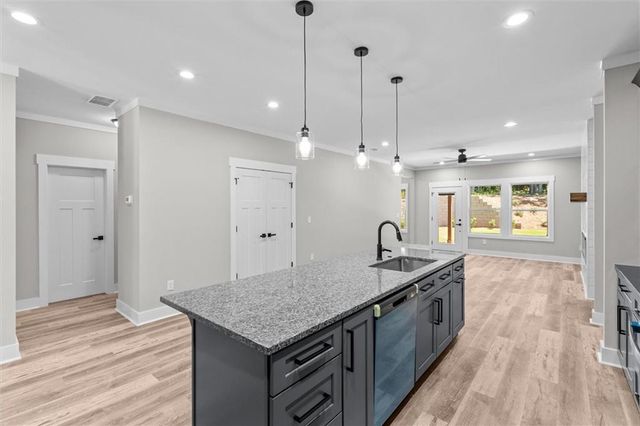 10041 Lakeview Parkway, Villa Rica, GA 30180