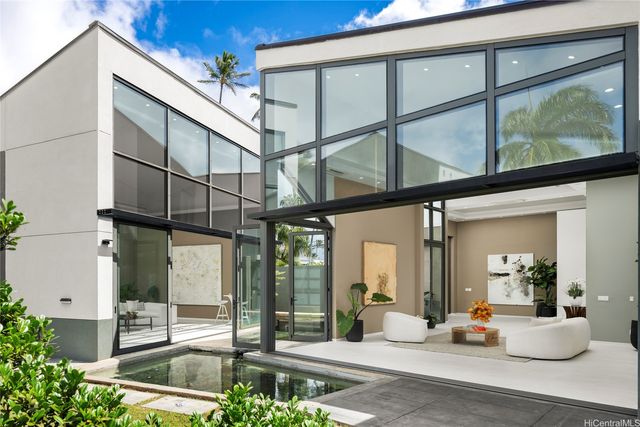 4758 Kahala Avenue, Honolulu, HI 96816