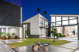4758 Kahala Avenue, Honolulu, HI 96816