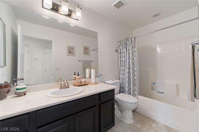 10760 Centerville Bay Court, Las Vegas, NV 89179