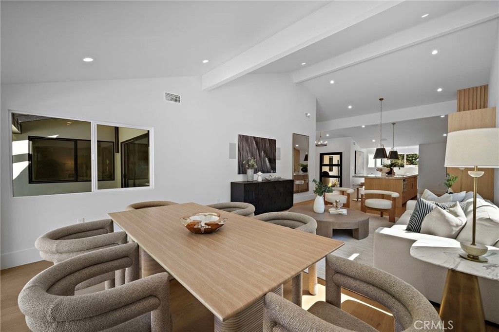 Image 16 of property listing at 37 Beachcomber, Corona Del Mar, CA 92625