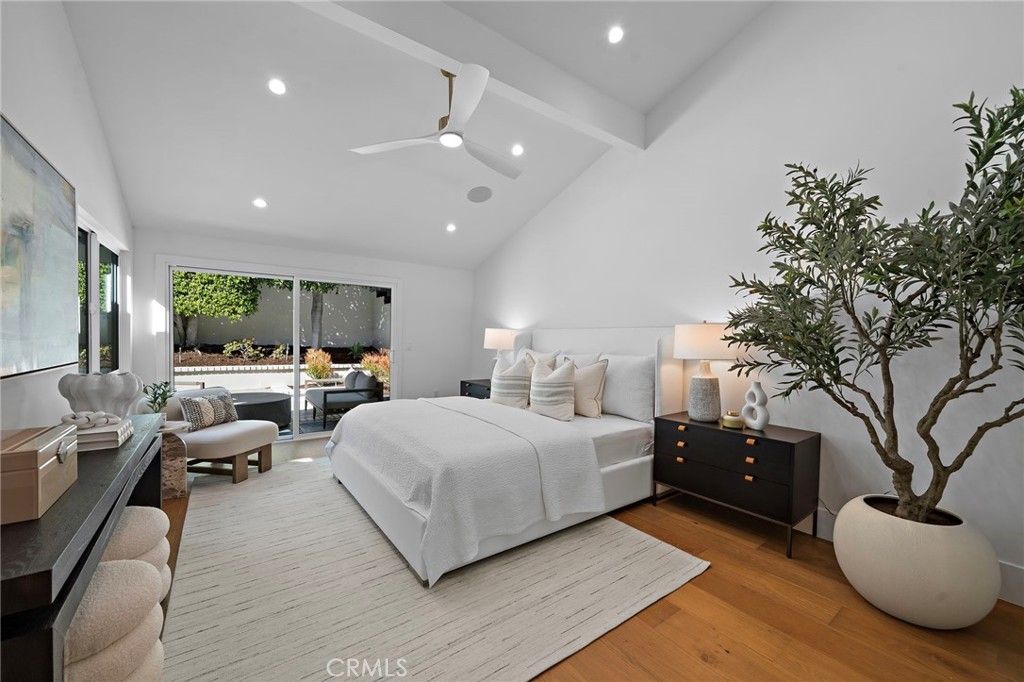 Image 17 of property listing at 37 Beachcomber, Corona Del Mar, CA 92625