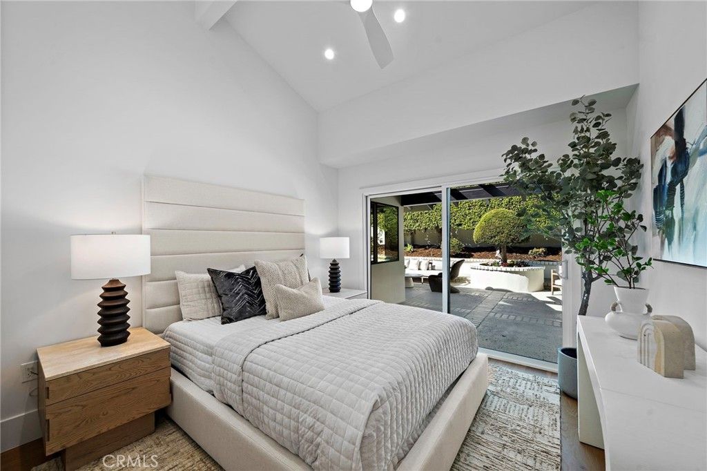 Image 22 of property listing at 37 Beachcomber, Corona Del Mar, CA 92625