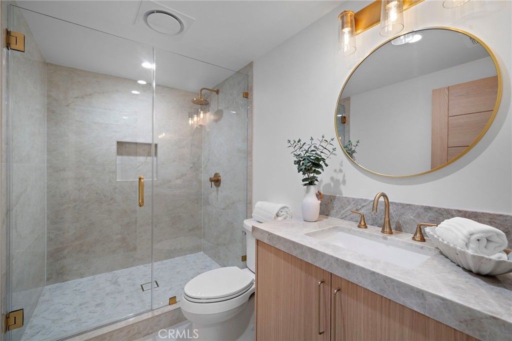 Image 25 of property listing at 37 Beachcomber, Corona Del Mar, CA 92625