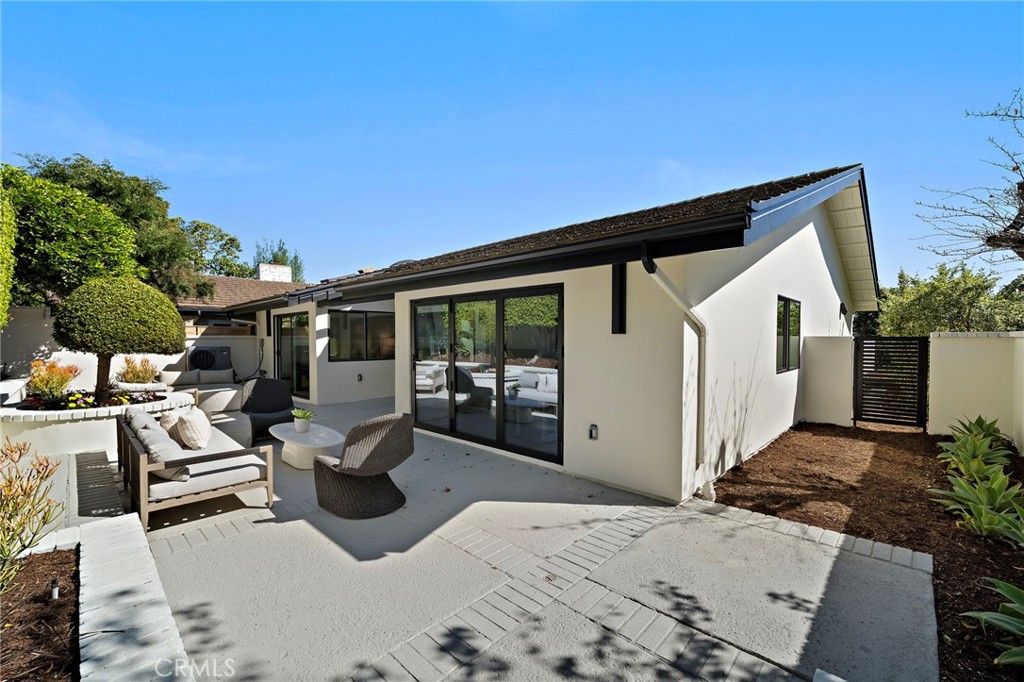 Image 28 of property listing at 37 Beachcomber, Corona Del Mar, CA 92625