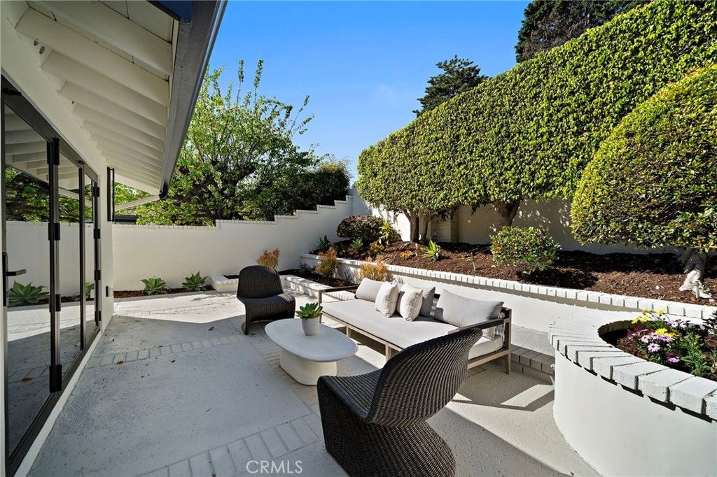 Image 29 of property listing at 37 Beachcomber, Corona Del Mar, CA 92625