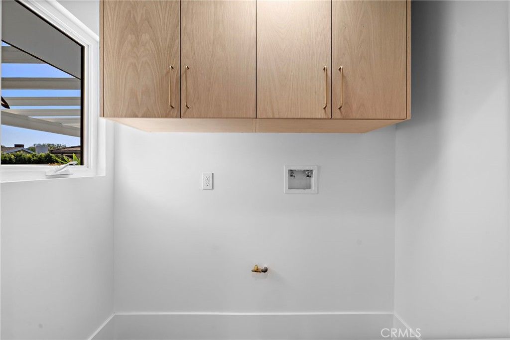 Image 31 of property listing at 37 Beachcomber, Corona Del Mar, CA 92625