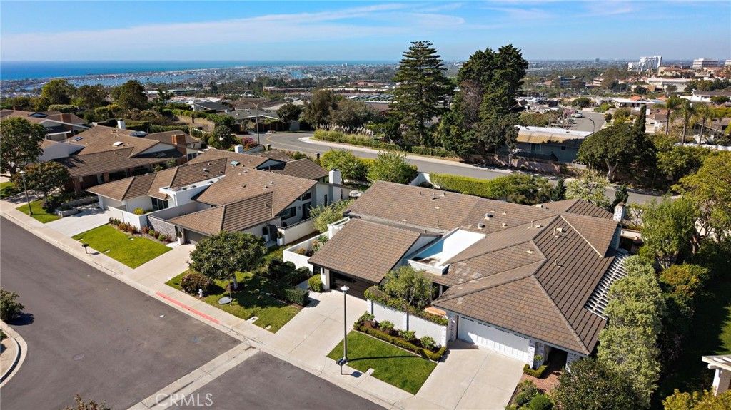 Image 36 of property listing at 37 Beachcomber, Corona Del Mar, CA 92625