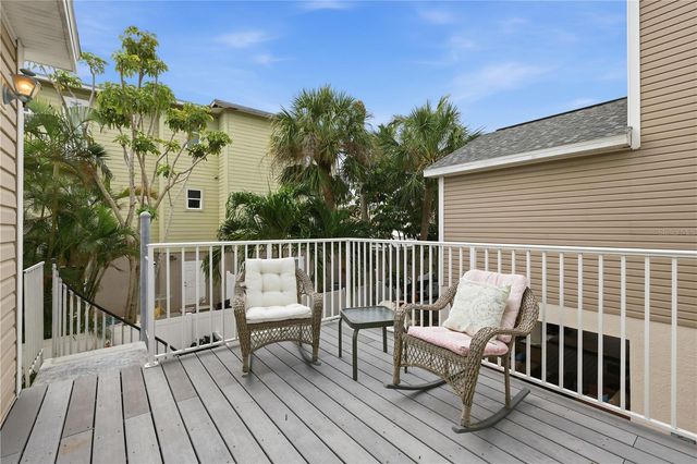 5390 GULF DRIVE, Holmes Beach, FL 34217