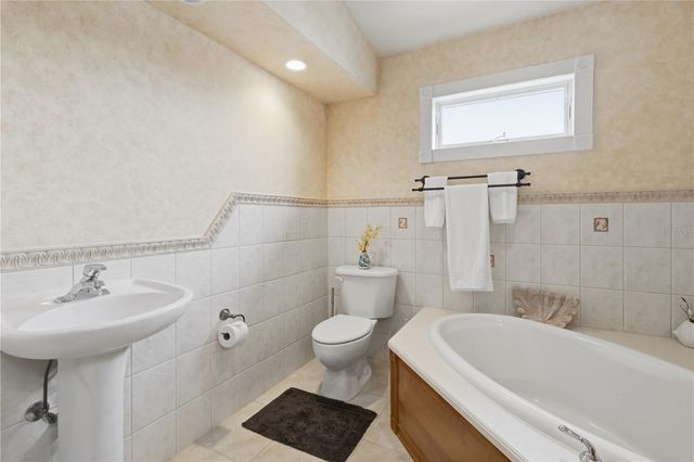 5390 GULF DRIVE, Holmes Beach, FL 34217